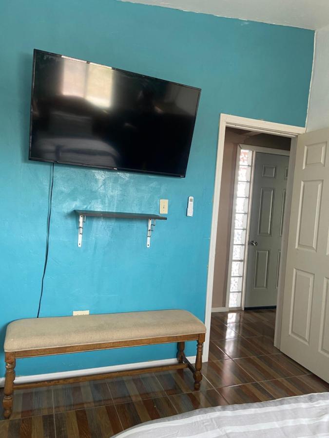 Large 4 Bedroom Home With Gated Parking 푸에르토페나스코 외부 사진