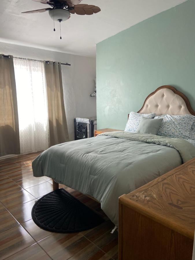 Large 4 Bedroom Home With Gated Parking 푸에르토페나스코 외부 사진