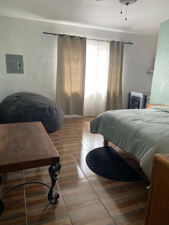 Large 4 Bedroom Home With Gated Parking 푸에르토페나스코 외부 사진